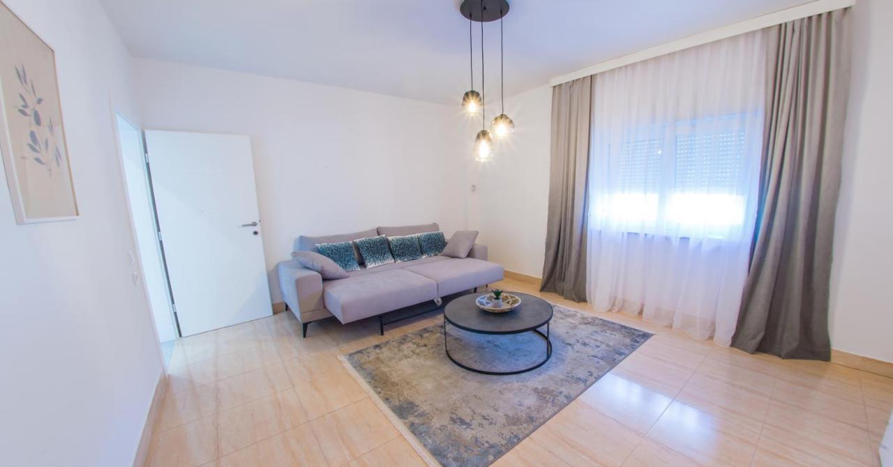 Villa Carpe Diem - With Private Pool
